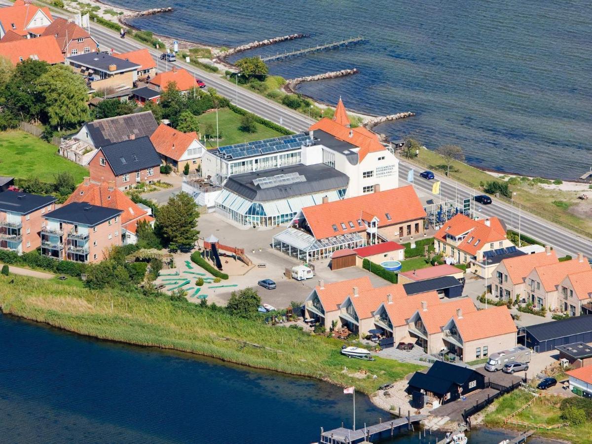 6 Person Holiday Home On A Holiday Park In Hejls Exterior foto